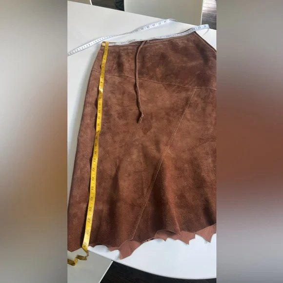 Danier Brown Suede Women's Suit - Picture 11 of 11